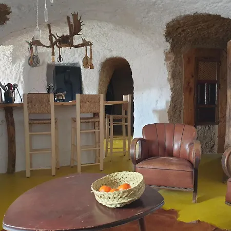 Creatively Designed Cavehouse With Jacuzzi