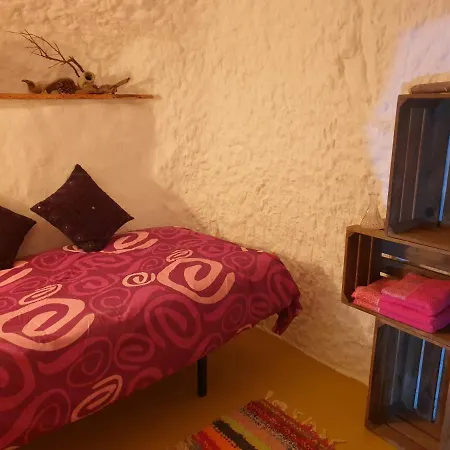 Creatively Designed Cavehouse With Jacuzzi Holiday home